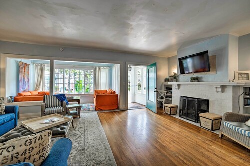 Steps to Avalon Bay: Sunny Catalina Island Home!