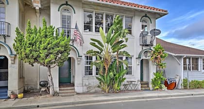 Steps to Avalon Bay: Sunny Catalina Island Home!