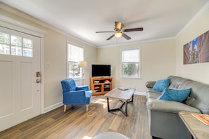 House (2 Bedrooms) | Interior