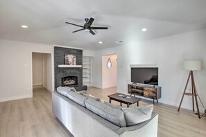 House (4 Bedrooms) | Interior - Stunning Plano Home w/ Private Pool & Hot Tub (Plano)