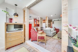 Apartment (3 Bedrooms) | Interior - Walk to Slopes: Snowshoe Condo w/ Sunroom (Snowshoe)