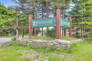 Apartment (3 Bedrooms) | Interior - Walk to Slopes: Snowshoe Condo w/ Sunroom (Snowshoe)