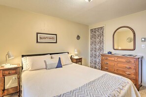 House (3 Bedrooms) | Interior - Rapid City Vacation Home w/ Wraparound Deck! (Rapid City)