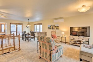 House (3 Bedrooms) | Interior - Rapid City Vacation Home w/ Wraparound Deck! (Rapid City)