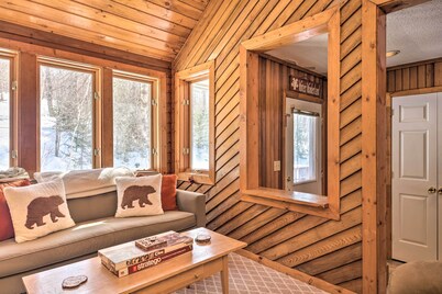 Updated Condo Next to Burke Mountain Bike Trails!