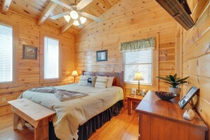 House (1 Bedroom) | Interior - Romantic Cabin w/ Hot Tub in Pigeon Forge! (Pigeon Forge)