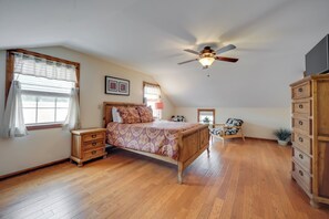 Apartment (0 Bedroom) | Interior - Quaint Fredericksburg Studio w/ Shared Hot Tub (Fredericksburg)