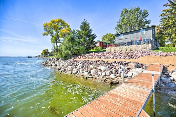 Lakefront Cabin W/ Patio & Views In Lake Norden - Lake Poinsett, SD