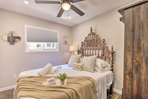 House (3 Bedrooms) | Interior - Fire Pit + Furnished Deck: Serene Tobyhanna Escape (Tobyhanna)