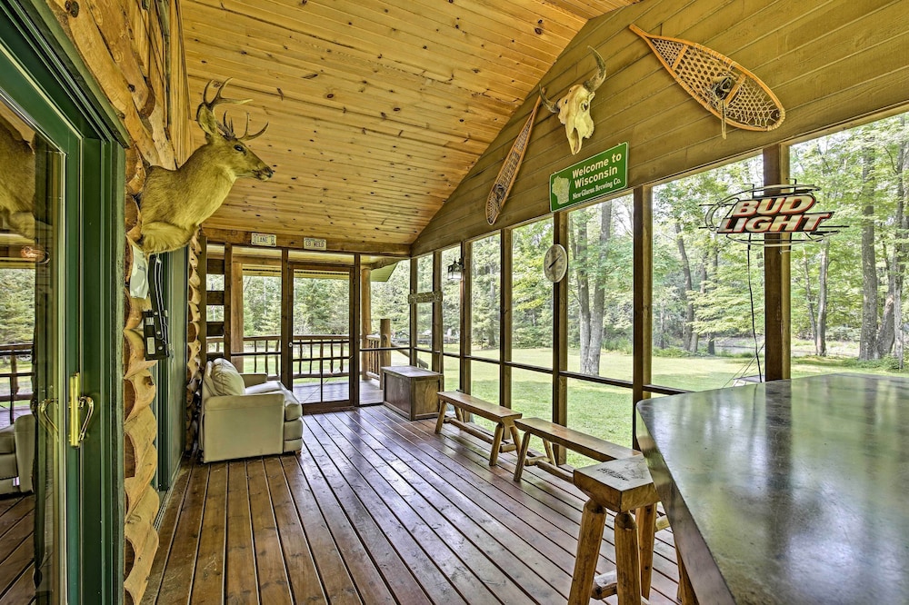 Scenic Cabin on 2 Acres Near Lake Holcombe Marina!