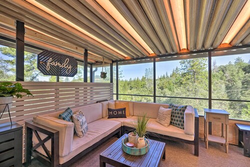 Jackson Escape w/ Hot Tub & Mtn Views!