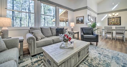 Sapphire Home w/ Grill & Pool Access