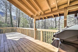 Apartment (2 Bedrooms) | Interior - Sapphire Home w/ Grill & Pool Access (Sapphire)