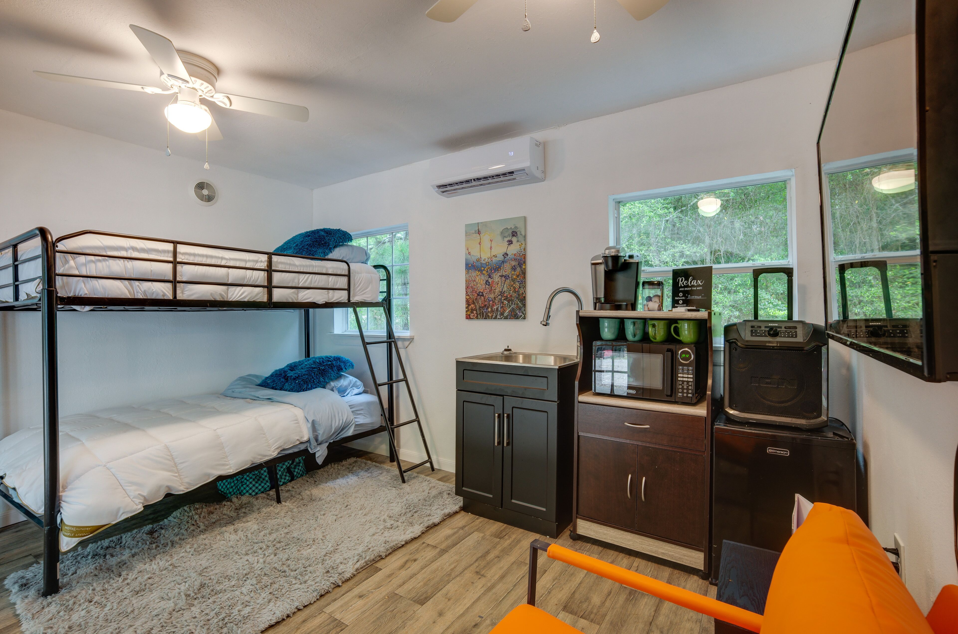 Pet-friendly Apartment ~ 6 Mi to Lake Conroe!