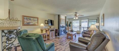 Apartment (2 Bedrooms) | Front of property