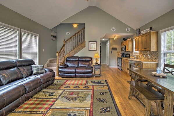 House (3 Bedrooms) | Interior - Half Mi to Yacht Club: Home by Perry Lake! (Meriden)