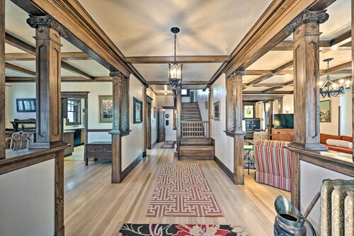 Spacious 'old Saguache Manor' - Built in 1914