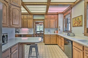 独立别墅 (4 Bedrooms) | 私人厨房 | 微波炉、烤箱、炉灶、洗碗机