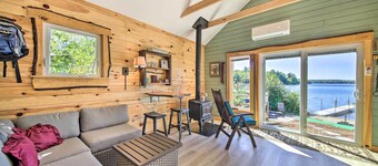 Quaint Oakland Getaway on East Pond Lake!