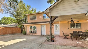 House (3 Bedrooms) | Interior - Spacious Home w/ Patio < 16 Mi to Dtwn Dallas (Garland)