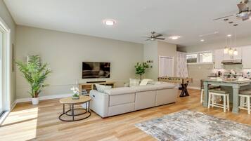 Nhà (2 Bedrooms) | Nội thất