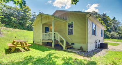 Welcoming Byrdstown Home: Walk to Main St!