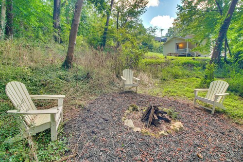 Welcoming Byrdstown Home: Walk to Main St!