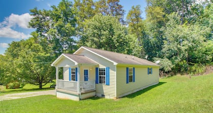 Welcoming Byrdstown Home: Walk to Main St!