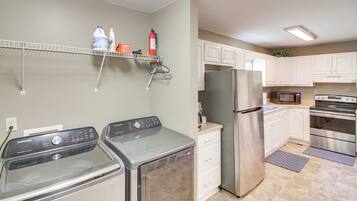 Nhà (2 Bedrooms) | Nội thất