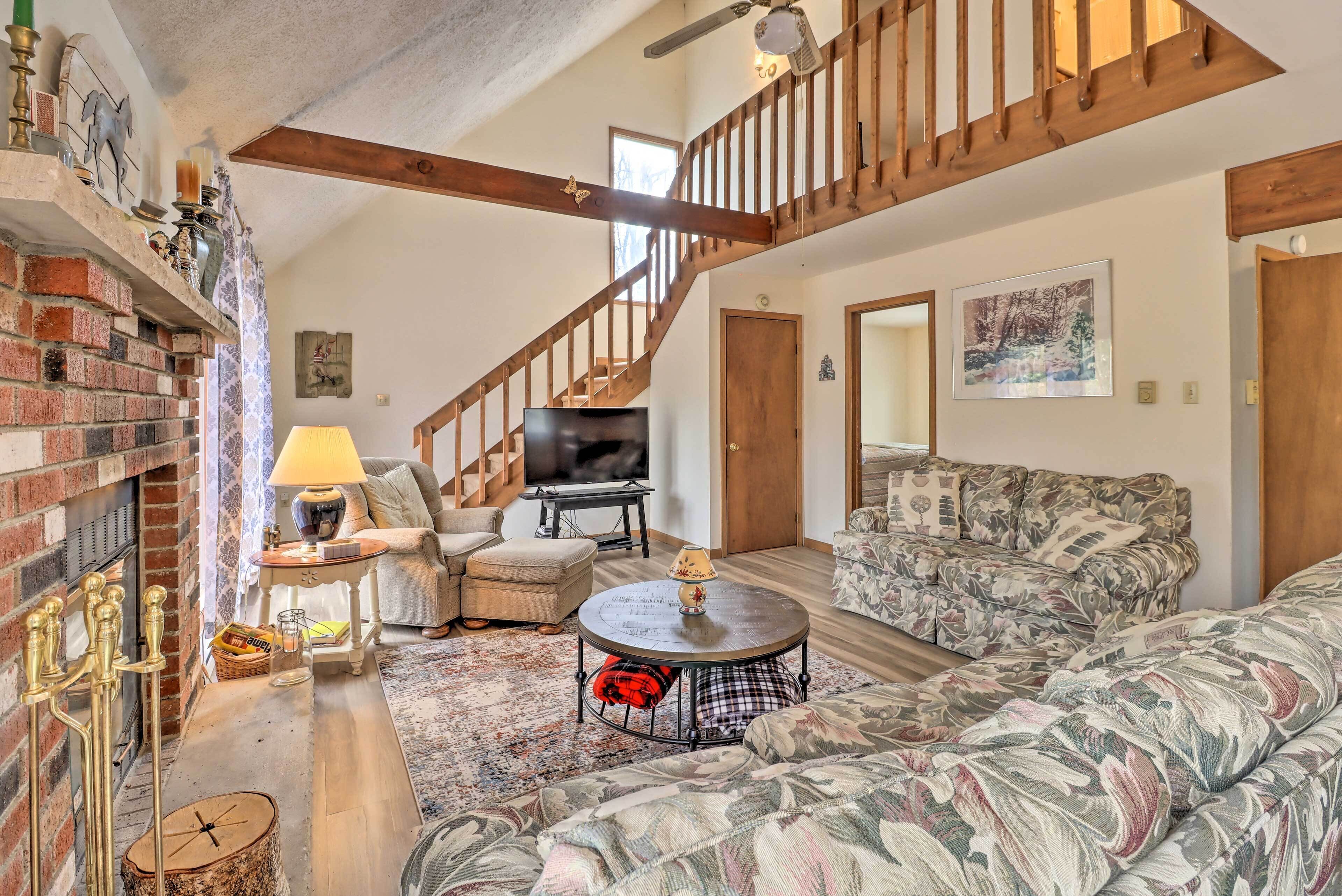 Secluded Poconos Home w/ Decks ~ 1 Mi to Lake