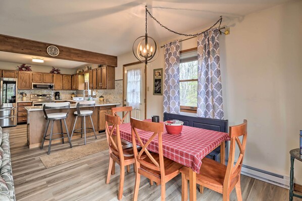 House (3 Bedrooms) | Interior