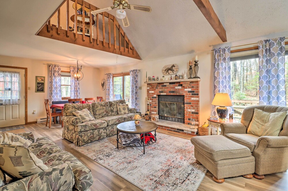 Secluded Poconos Home w/ Decks ~ 1 Mi to Lake