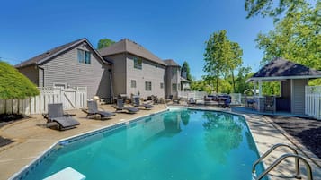 House (4 Bedrooms) | Front of property