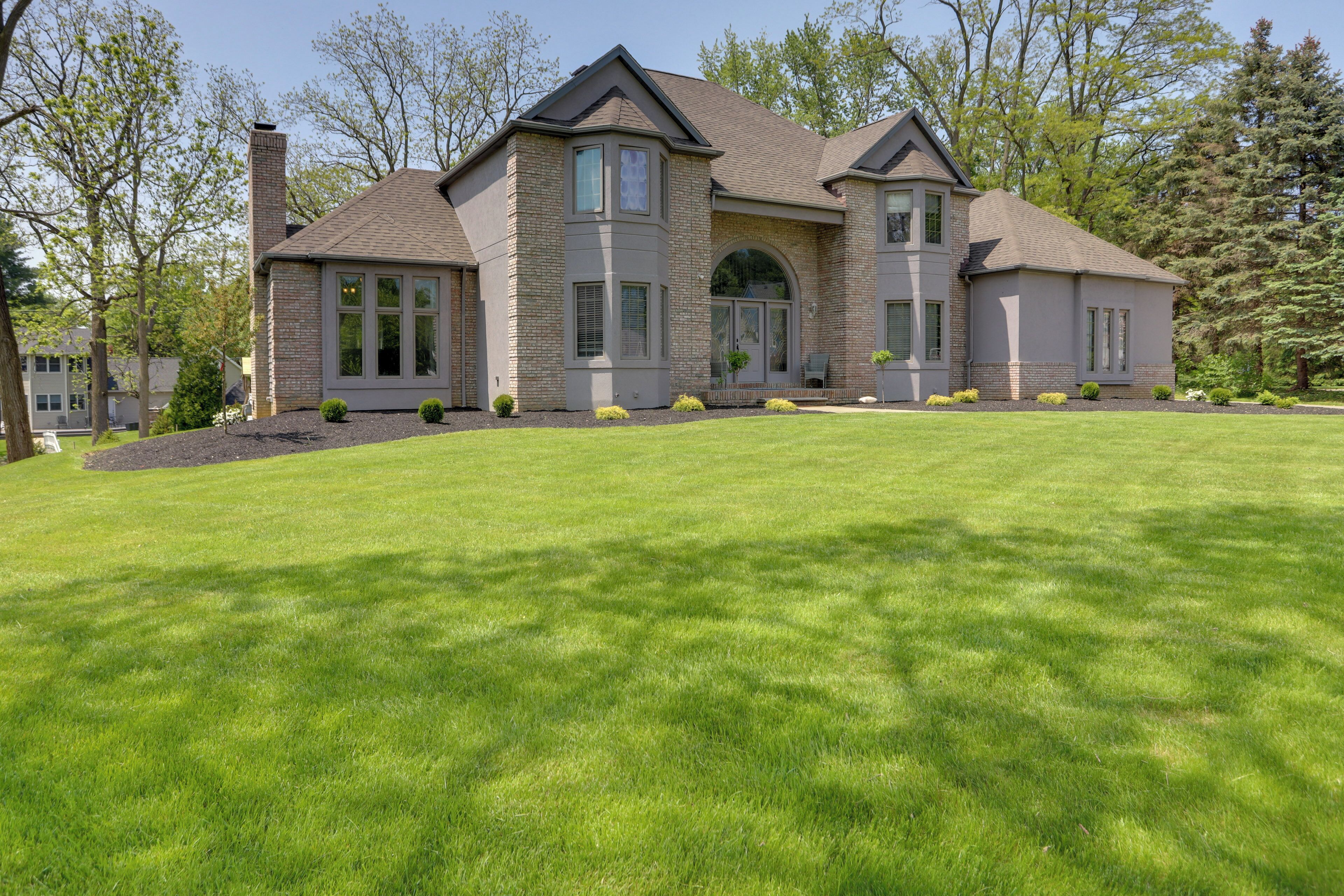 House (4 Bedrooms) | Front of property