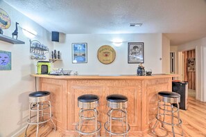 Interior - 10 Mi to Dtwn Denver: Unique Apt in Westminster (Westminster)