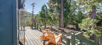 Quiet Sequoia National Forest Cabin w/ Fireplace