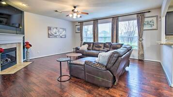 House (4 Bedrooms) | Interior
