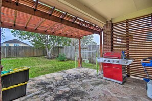 House (4 Bedrooms) | Interior - Spacious Richmond Home: Close to Parks & Shopping (Richmond)