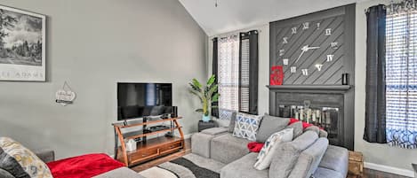 Apartment (3 Bedrooms) | Front of property