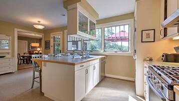 Rumah (4 Bedrooms) | Interior