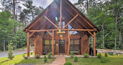 Timber Home: Walk to Slopes & N Conway Shops!
