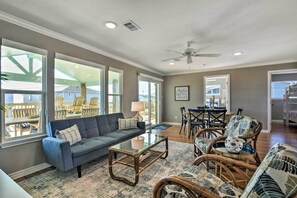House (3 Bedrooms) | Interior - Surfside Beach Vacation Rental w/ Ocean Views (Freeport)