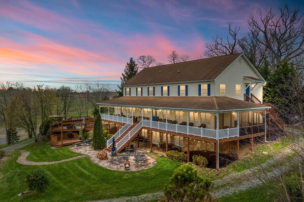 Villa (Multiple Bedrooms) | Front of property