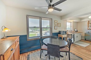 Apartment (2 Bedrooms) | Interior - Williams Bay Getaway w/ Geneva Lake Views! (Williams Bay)