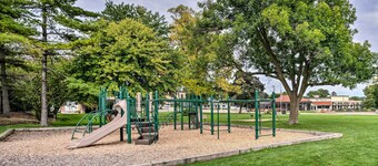 Williams Bay Getaway w/ Geneva Lake Views!