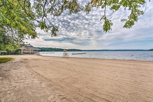 Williams Bay Getaway w/ Geneva Lake Views!