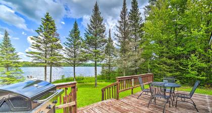 Secluded Woodsy Watersmeet Cabin w/ Fire Pit!