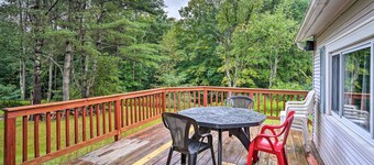 Secluded Getaway < 10 Mi to Saratoga Springs!