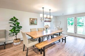 Interior - 3 Mi to Dutch Wonderland: Serene Home w/ Deck (Lancaster)