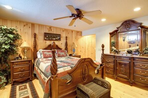 House (4 Bedrooms) | Interior